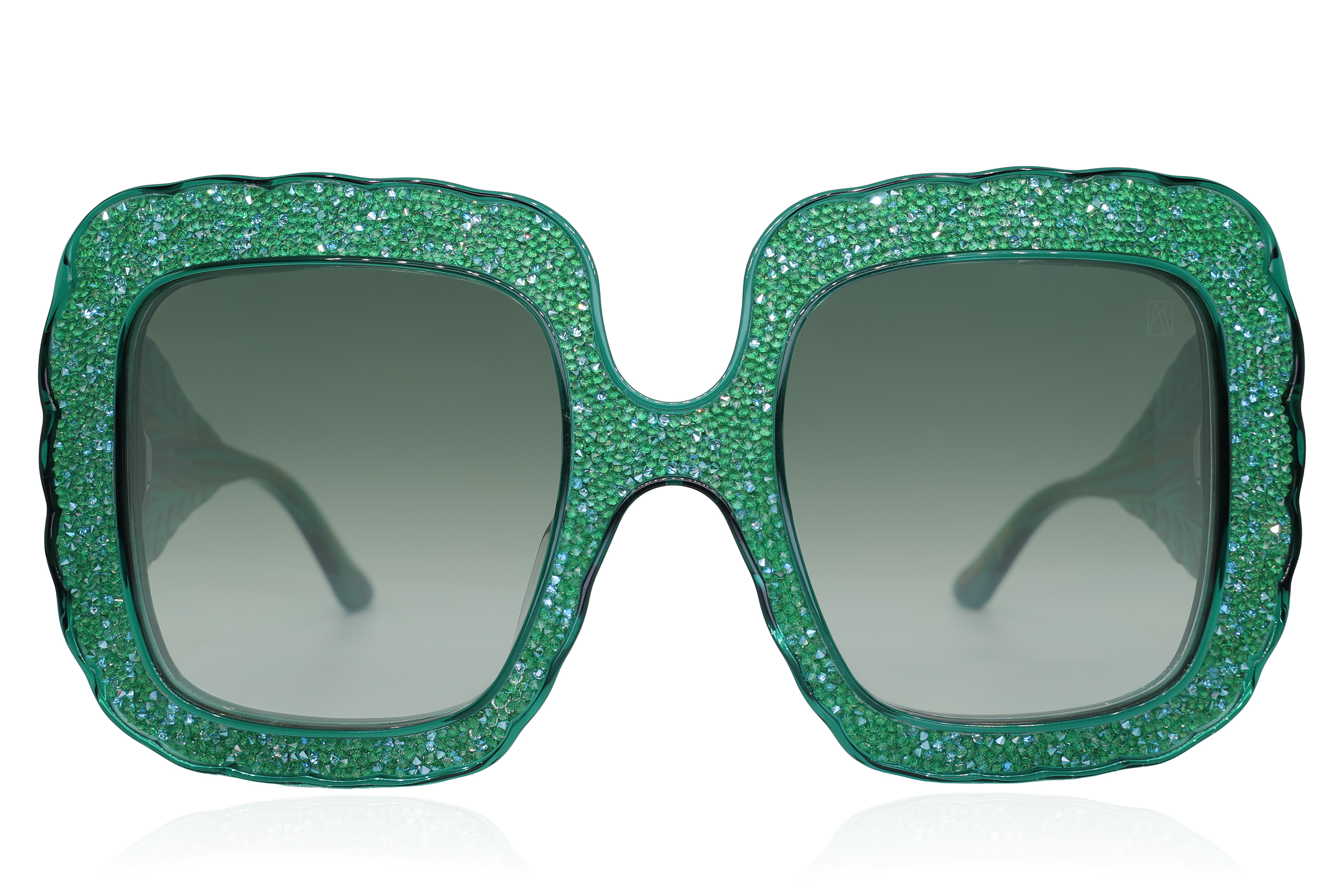 SHADE OF SHELLY - CRYSTAL